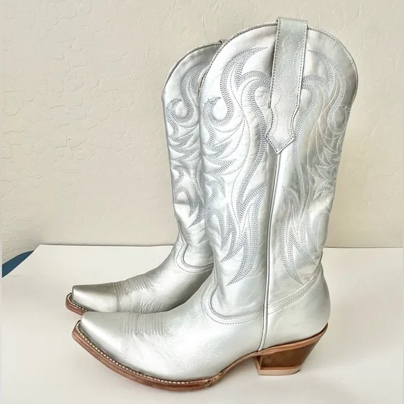 Idyllwind Silver Heeled Boots - Picture 5 of 13
